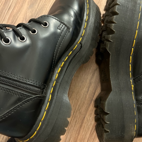 **SOLD** Doc Marten Platform Boots - Picture 9 of 10